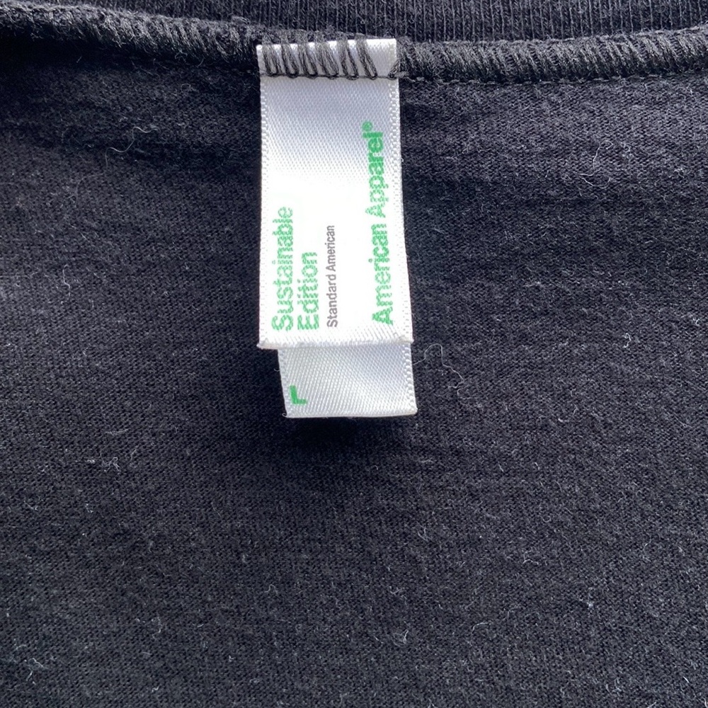 AMERICAN APPAREL Men’s V-Neck Tee - Picture 3 of 3